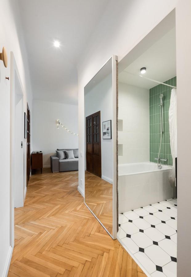 Plac Wilsona Comfy Apartment Varşovia Exterior foto