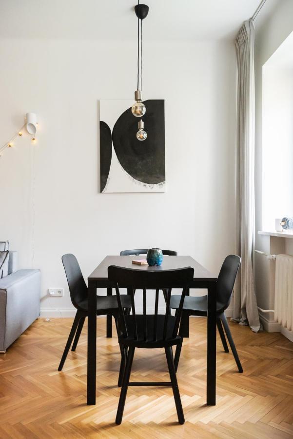 Plac Wilsona Comfy Apartment Varşovia Exterior foto