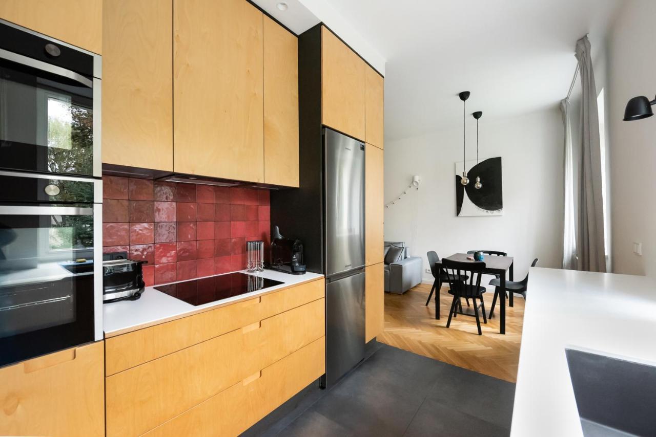 Plac Wilsona Comfy Apartment Varşovia Exterior foto