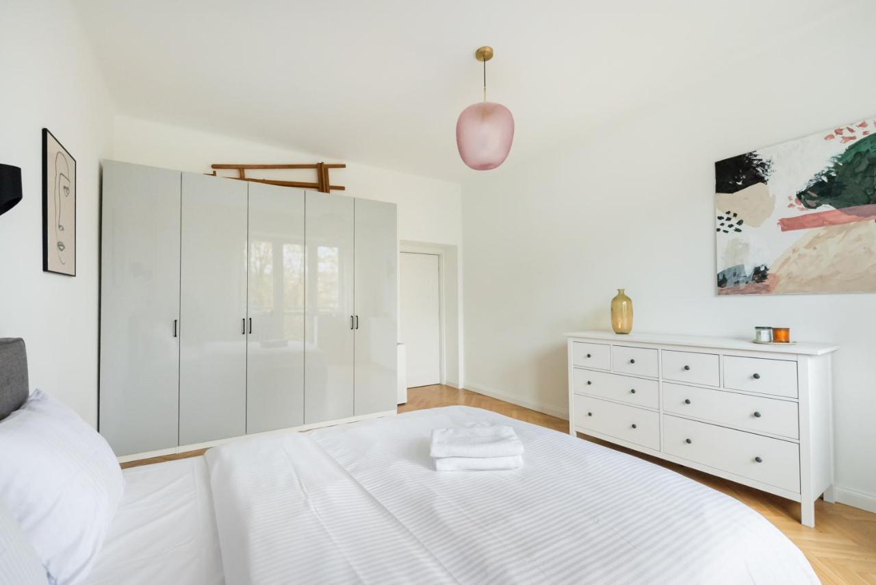 Plac Wilsona Comfy Apartment Varşovia Exterior foto